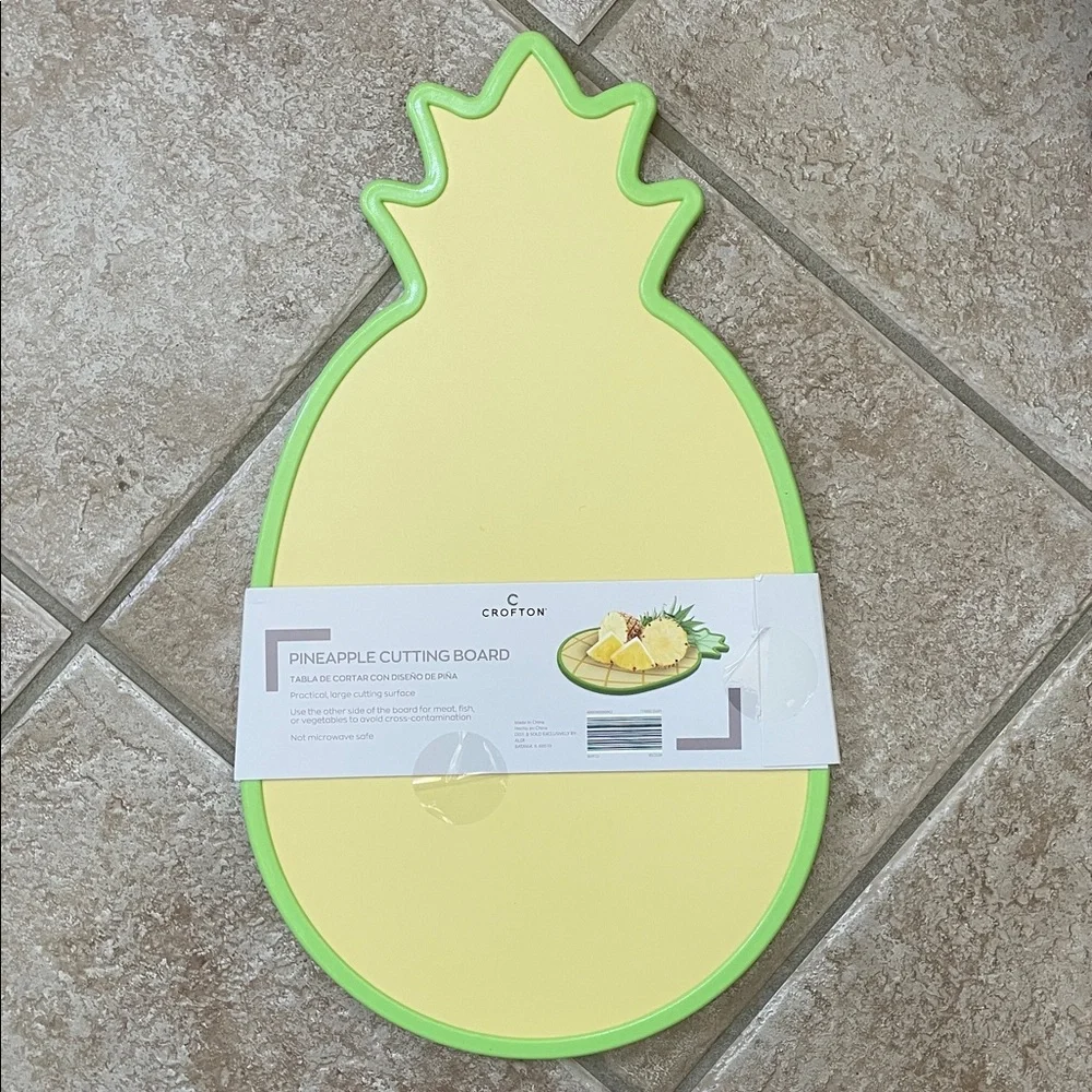 Crofton Pineapple Fruit Shape Double Sided Large Surface Cutting Chopping Board